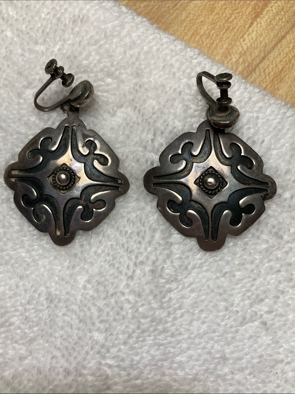 Vintage Sterling Silver Filigree Screw Back Earrings